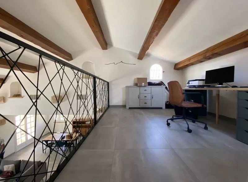 Ambarde de mezzanine en acier original, fil de fer, au Rove, Bouches-du-Rhône, ferronnerie FIMSAI