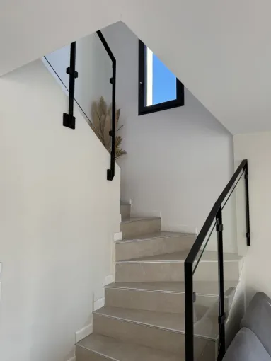 Réalisation de garde-corps en acier et verre à Châteauneuf-les-Martigues (Bouches du Rhone), Châteauneuf-les-Martigues, FIMSAI