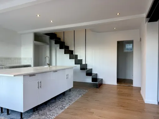 Réalisation d'un escalier ultra design à Istres, Châteauneuf-les-Martigues, FIMSAI