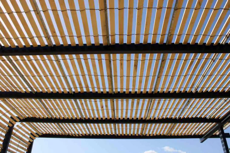 Pergola avec couverture en canisse, Martigues, FIMSAI