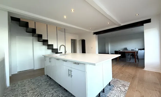 Réalisation d'un escalier ultra design à Istres, Châteauneuf-les-Martigues, FIMSAI