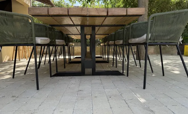 Réalisation de pied de table et d'une table extérieure très grande sur mesure à Martigues, Châteauneuf-les-Martigues, FIMSAI
