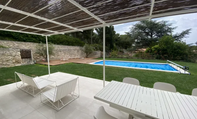 Pergola sur mesure en acier et couverture végétal a la couronne Martigues Bouches du Rhône métallerie ferronnerie FIMSAI 